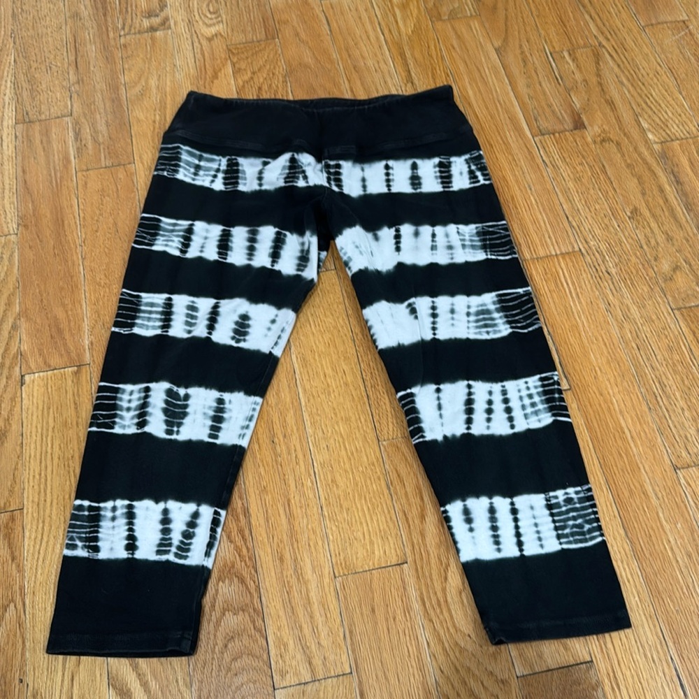 Hard Tail Girls tie dye capris!